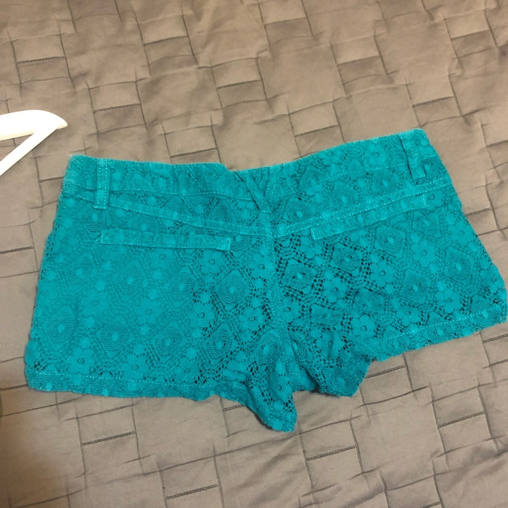 Volcom Short Shorts - Picture 3 of 4
